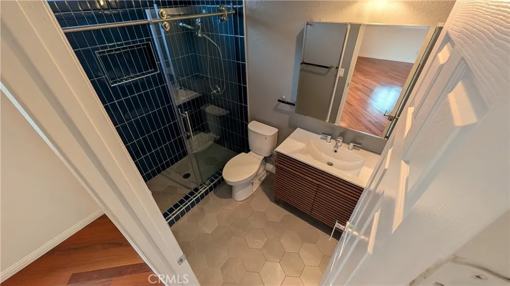 872 Lucile Avenue #A Silver Lake, CA 90026