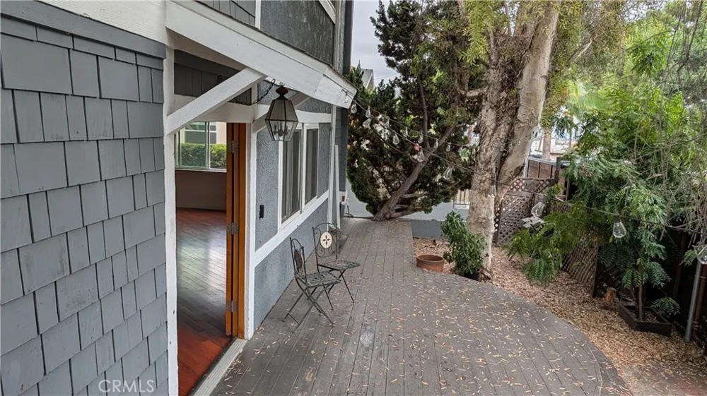872 Lucile Avenue #A Silver Lake, CA 90026
