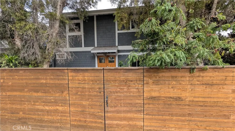 872 Lucile Avenue #A Silver Lake, CA 90026