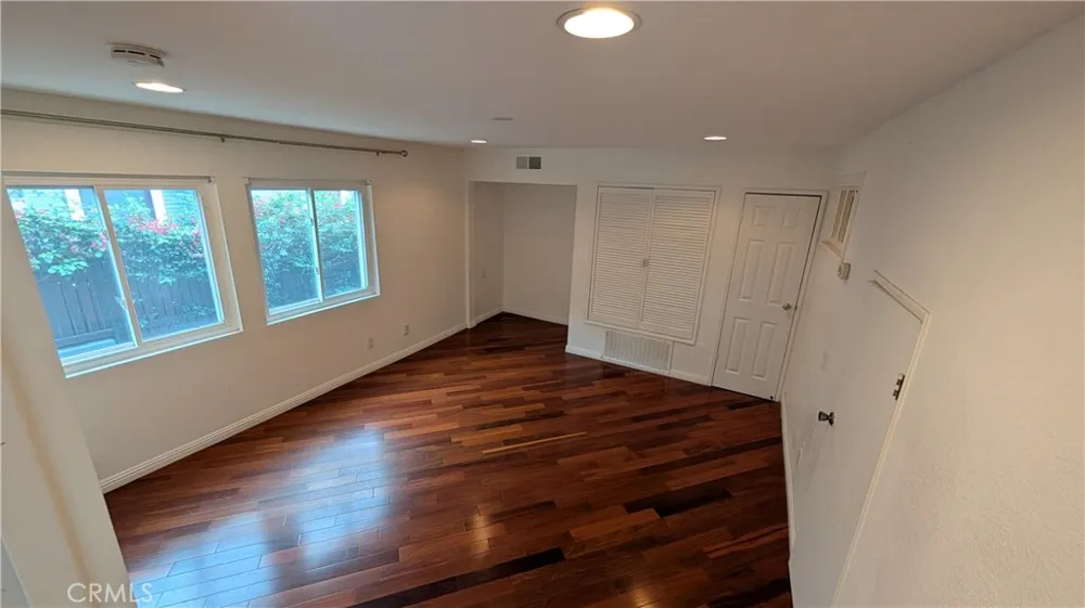 872 Lucile Avenue #A Silver Lake, CA 90026