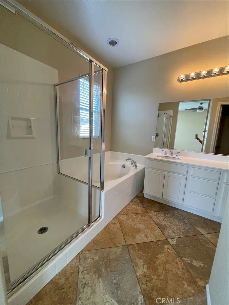 15996 Moonflower Chino, CA 91708