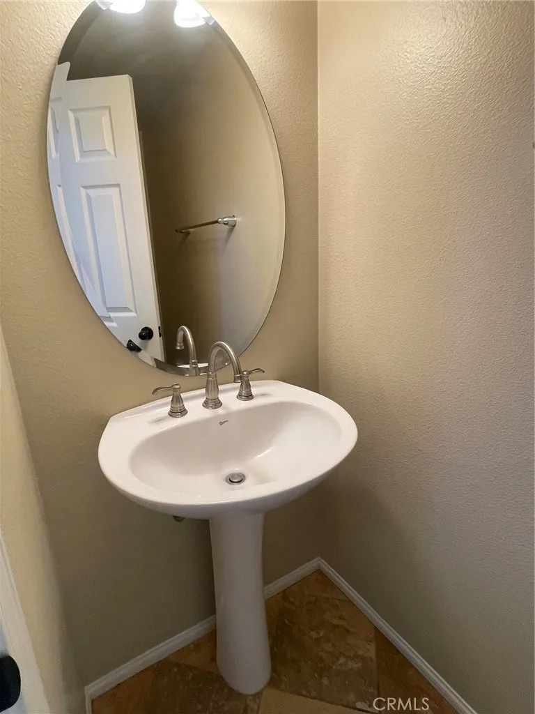 15996 Moonflower Chino, CA 91708