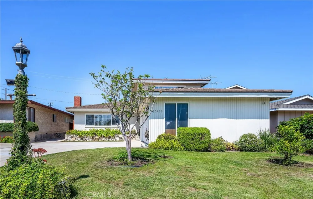 25433 Adamo Avenue Lomita, CA 90717