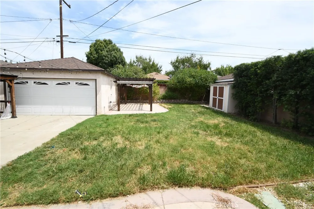 4562 Iroquois Avenue Lakewood, CA 90713