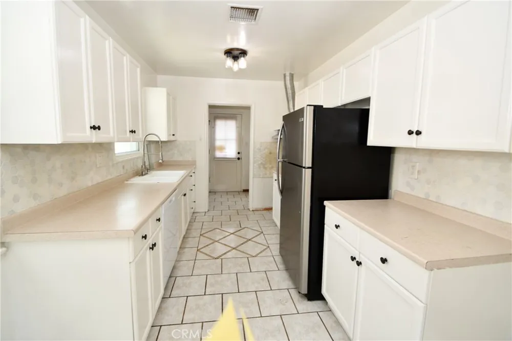 4562 Iroquois Avenue Lakewood, CA 90713