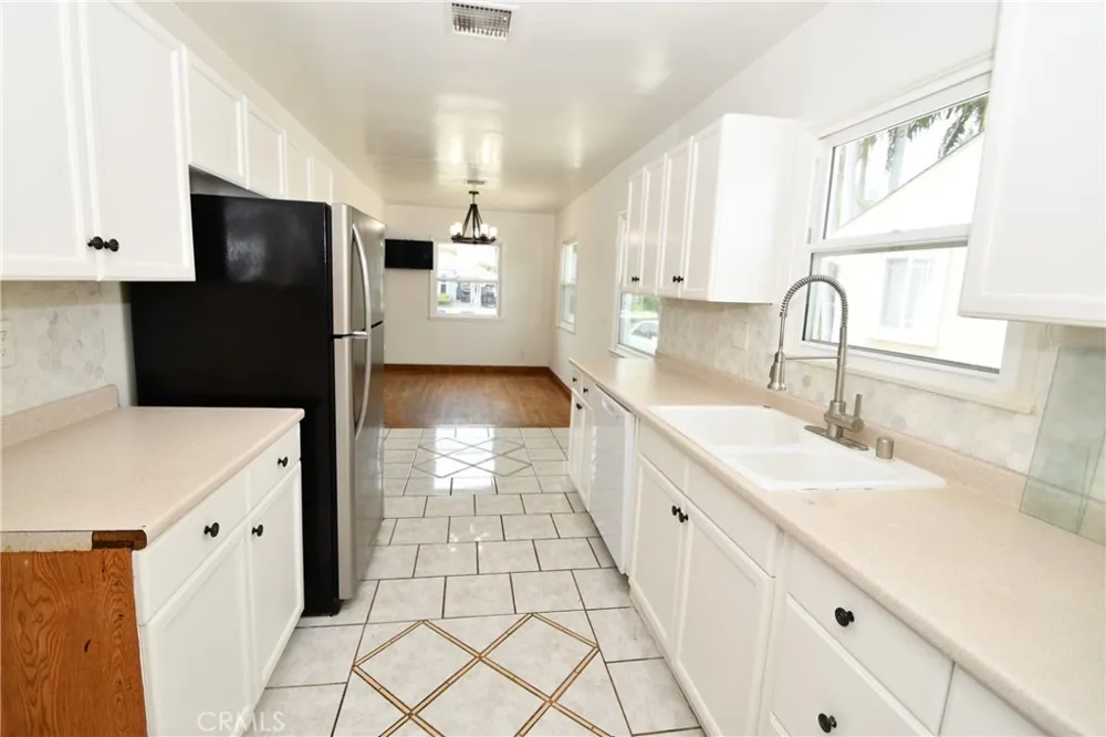 4562 Iroquois Avenue Lakewood, CA 90713