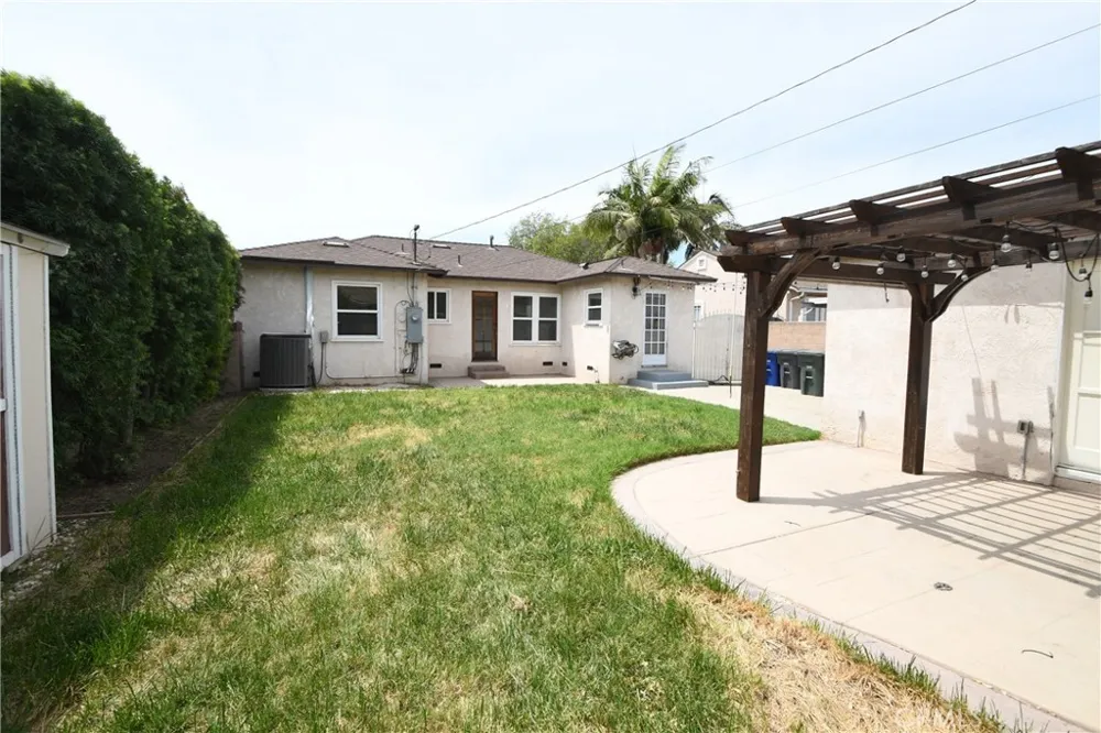 4562 Iroquois Avenue Lakewood, CA 90713