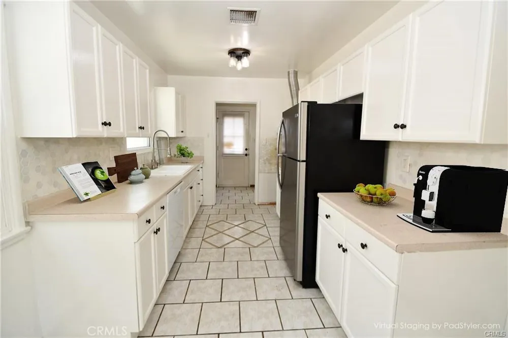 4562 Iroquois Avenue Lakewood, CA 90713