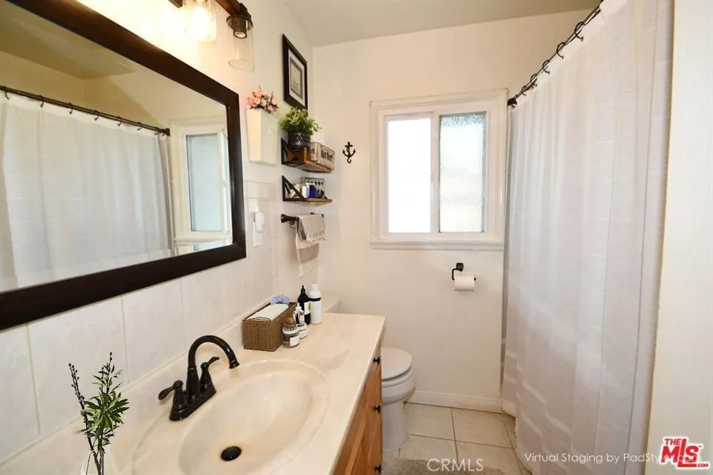 4562 Iroquois Avenue Lakewood, CA 90713