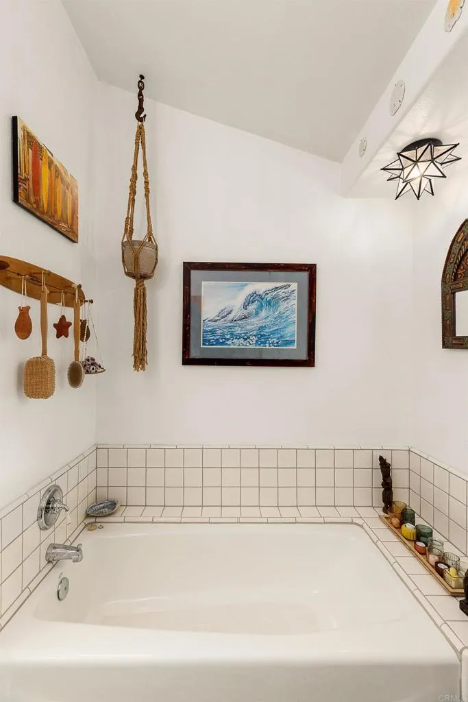 808 Palaro Drive Encinitas, CA 92024