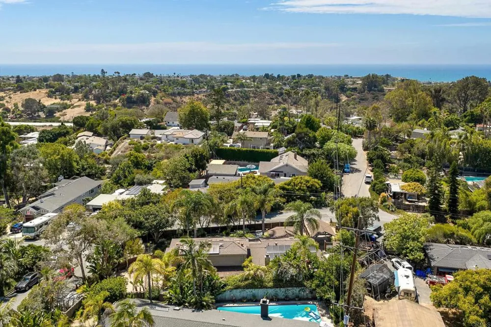 808 Palaro Drive Encinitas, CA 92024