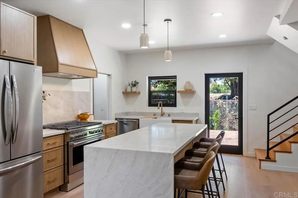 11613 Mcdonald Street Culver City, CA 90230