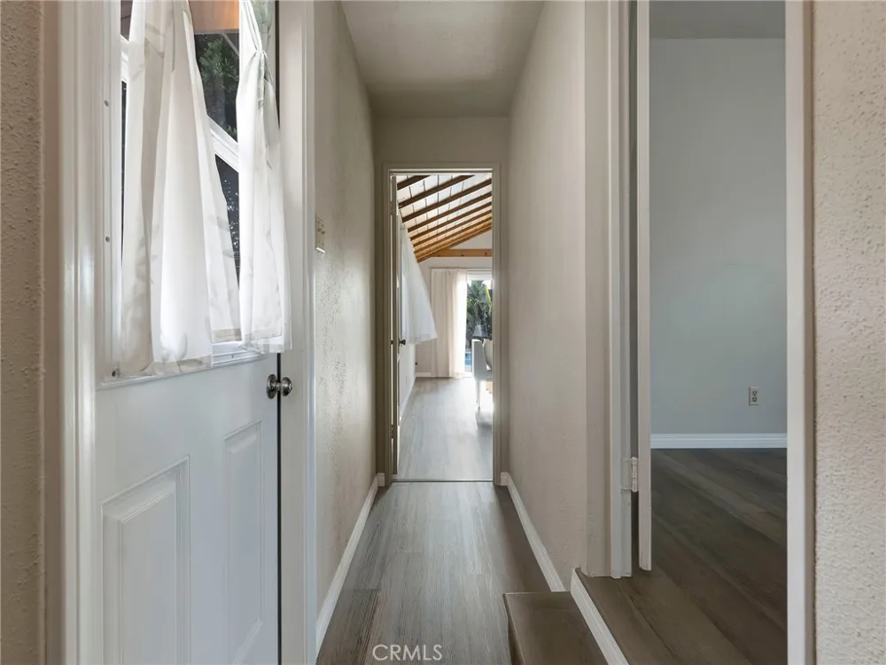 8043 Rhodes North Hollywood, CA 91605