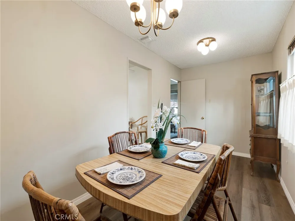 8043 Rhodes North Hollywood, CA 91605