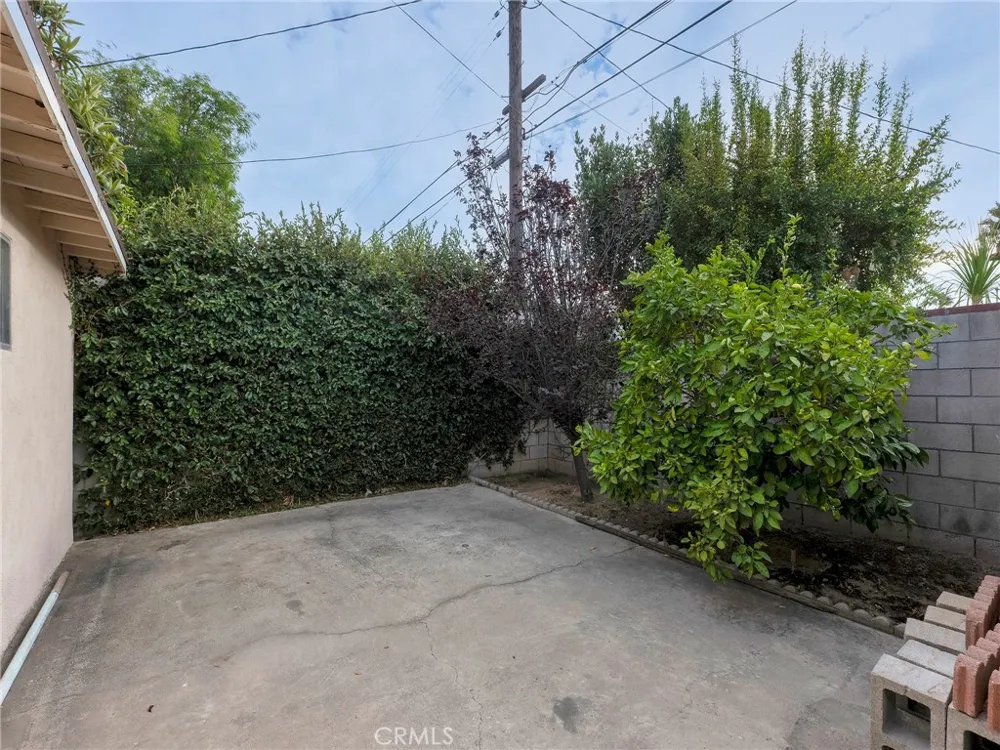 8043 Rhodes North Hollywood, CA 91605