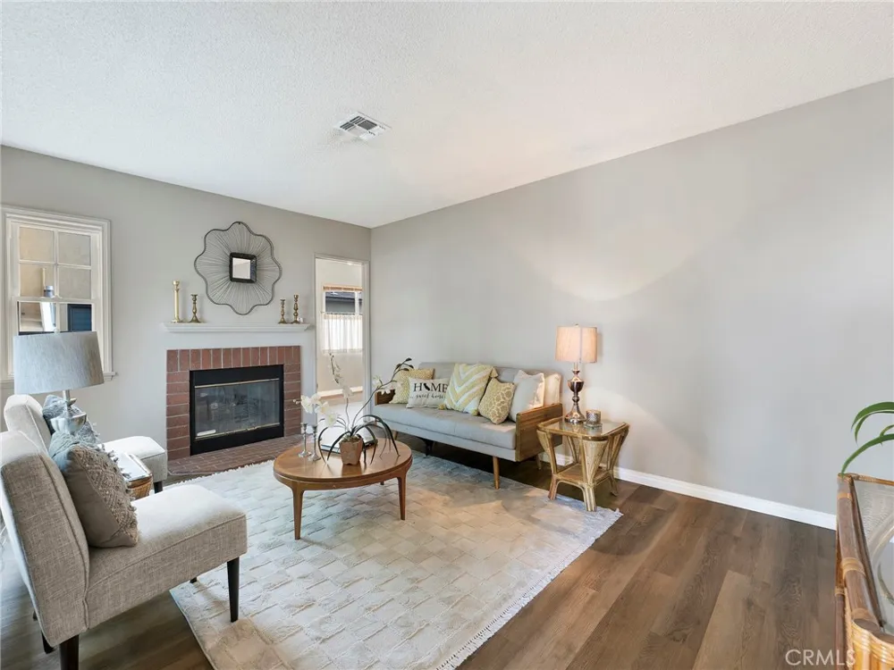 8043 Rhodes North Hollywood, CA 91605
