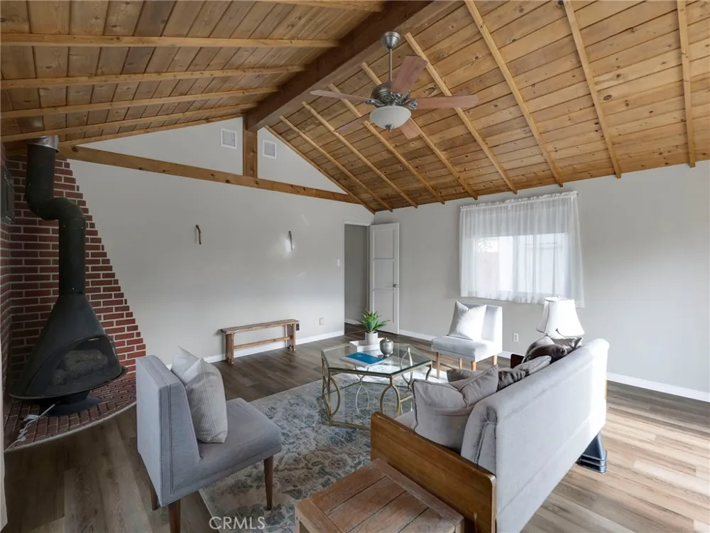 8043 Rhodes North Hollywood, CA 91605