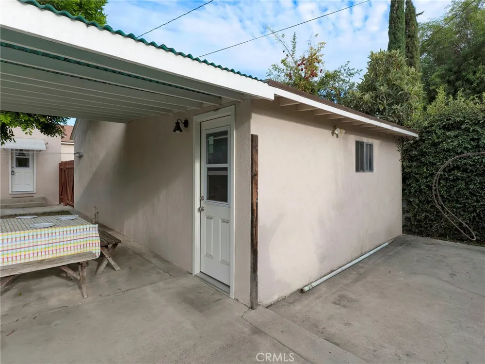 8043 Rhodes North Hollywood, CA 91605