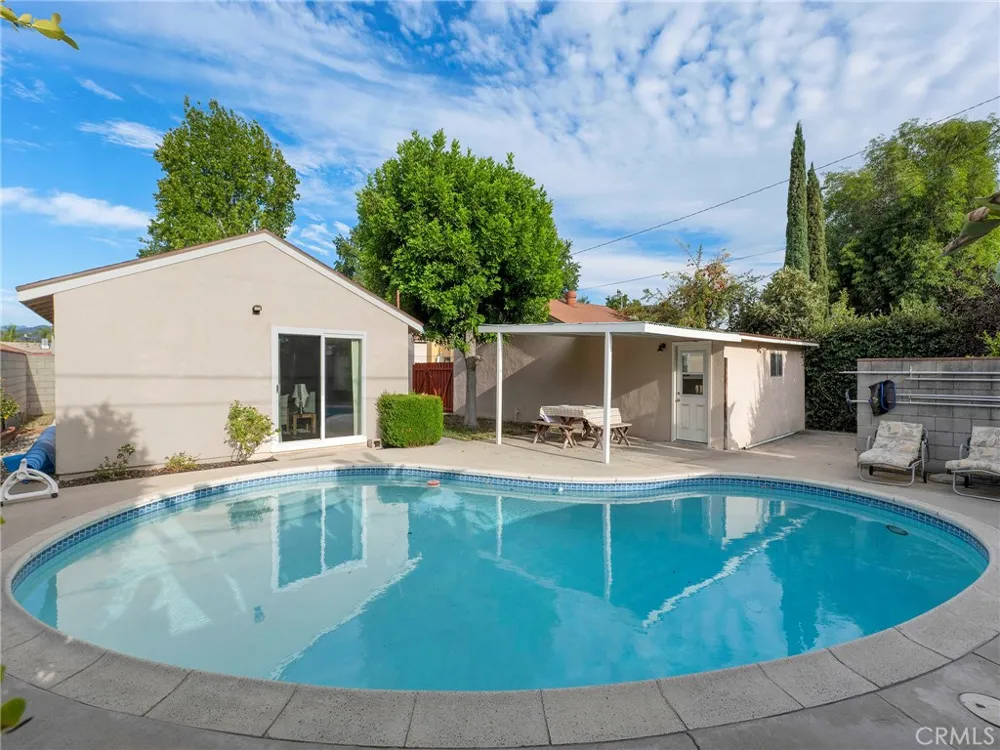 8043 Rhodes North Hollywood, CA 91605