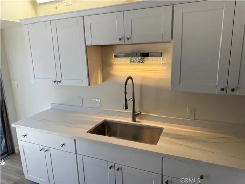 4040 Grand View #44