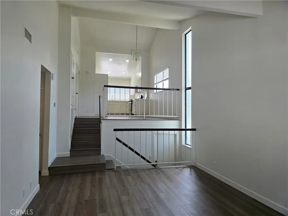 2288 Loma Alta Drive #6 Fullerton, CA 92833