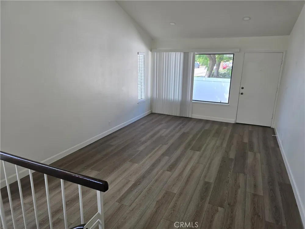 2288 Loma Alta Drive #6 Fullerton, CA 92833