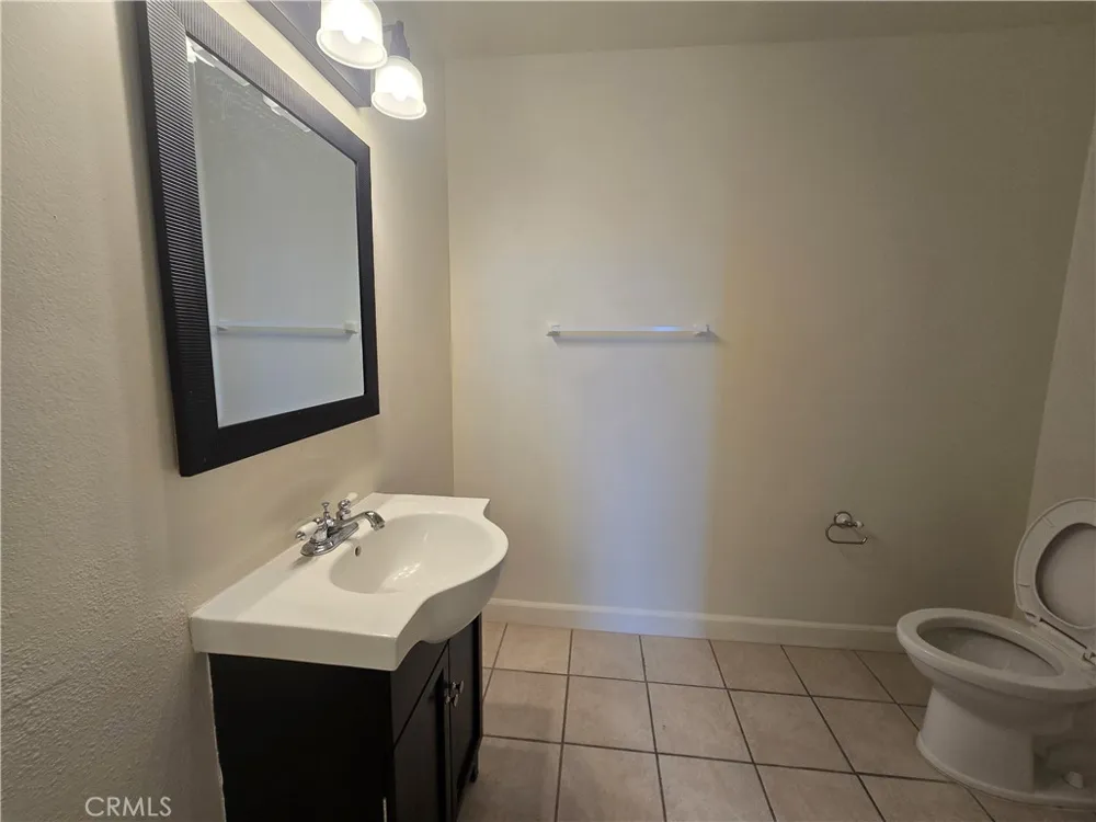 2288 Loma Alta Drive #6 Fullerton, CA 92833
