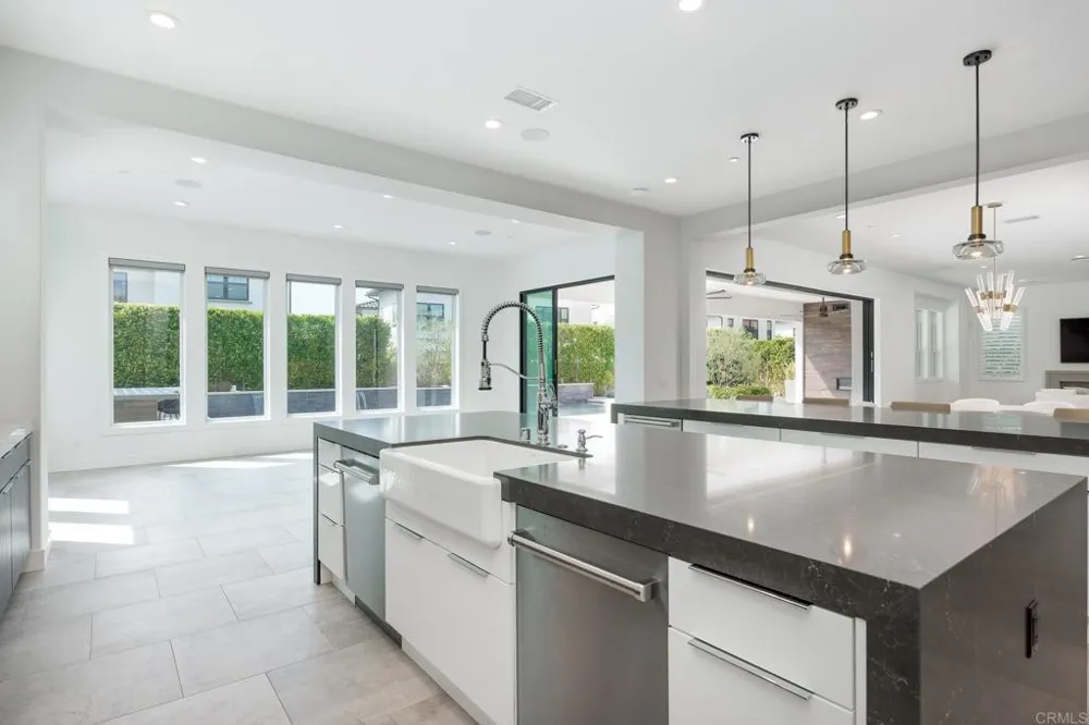 6179 Summit Crest Circle San Diego, CA 92130