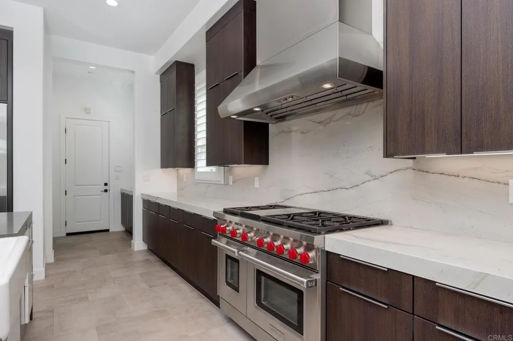 6179 Summit Crest Circle San Diego, CA 92130
