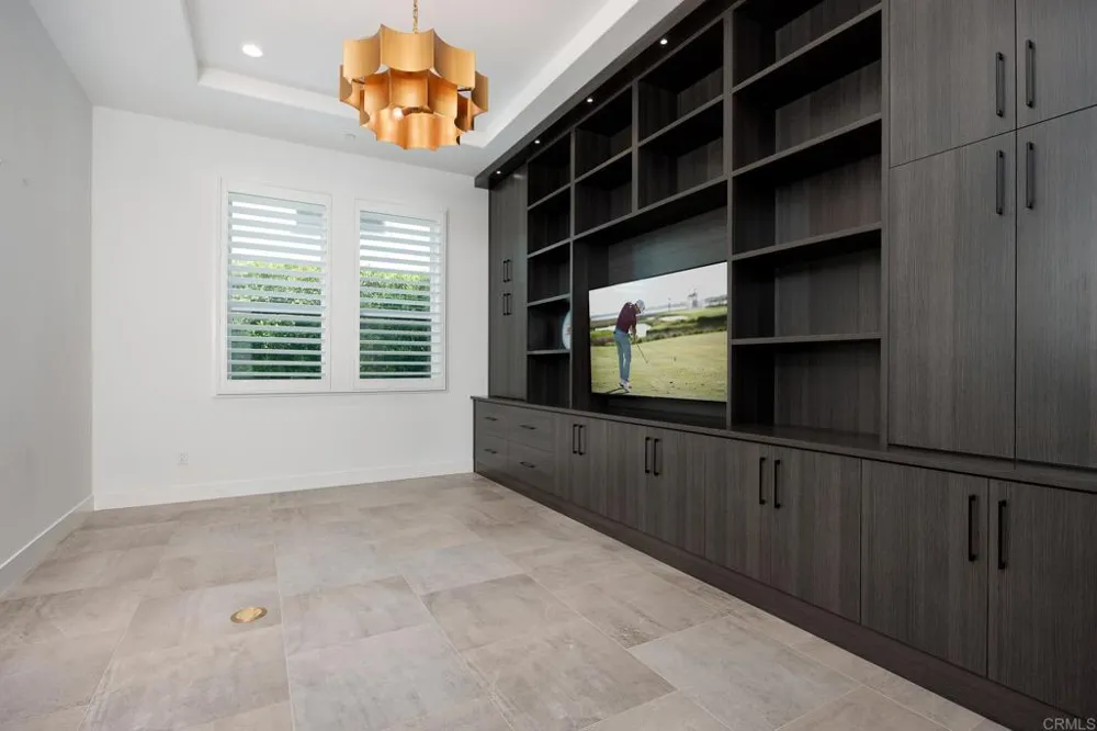 6179 Summit Crest Circle San Diego, CA 92130