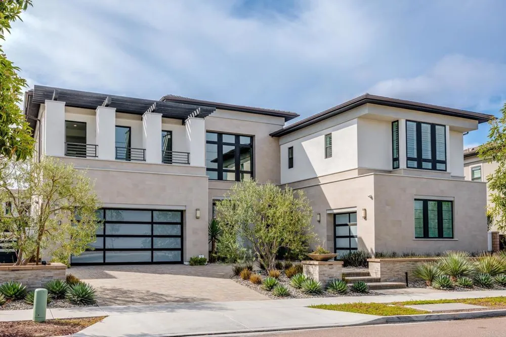 6179 Summit Crest Circle San Diego, CA 92130