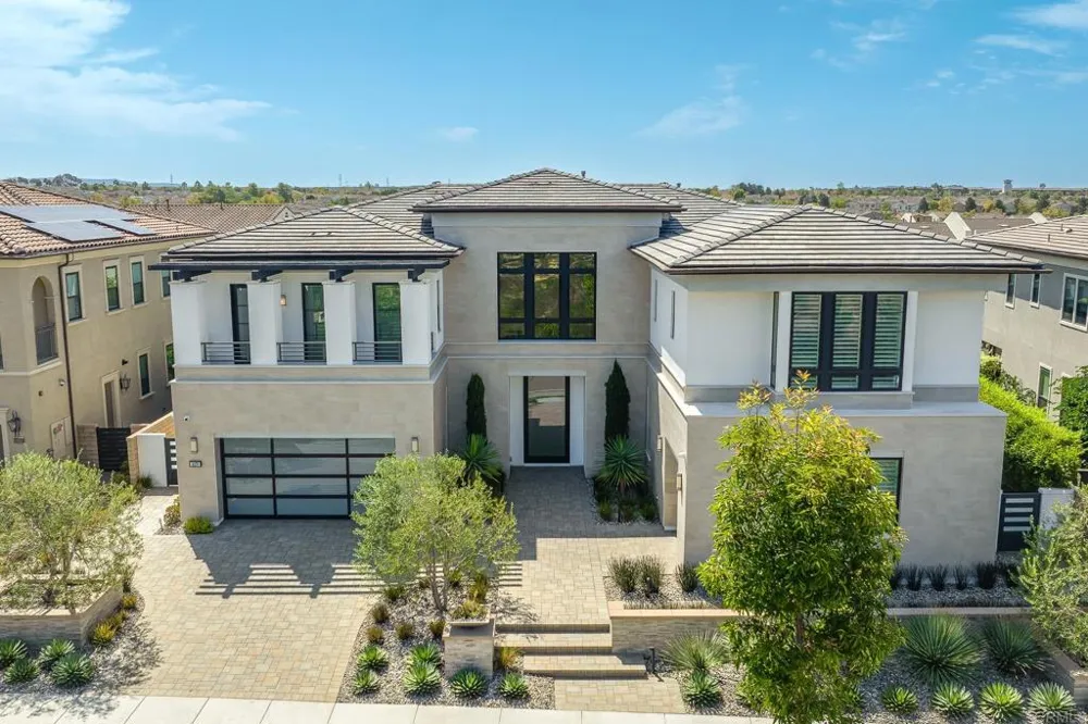 6179 Summit Crest Circle San Diego, CA 92130