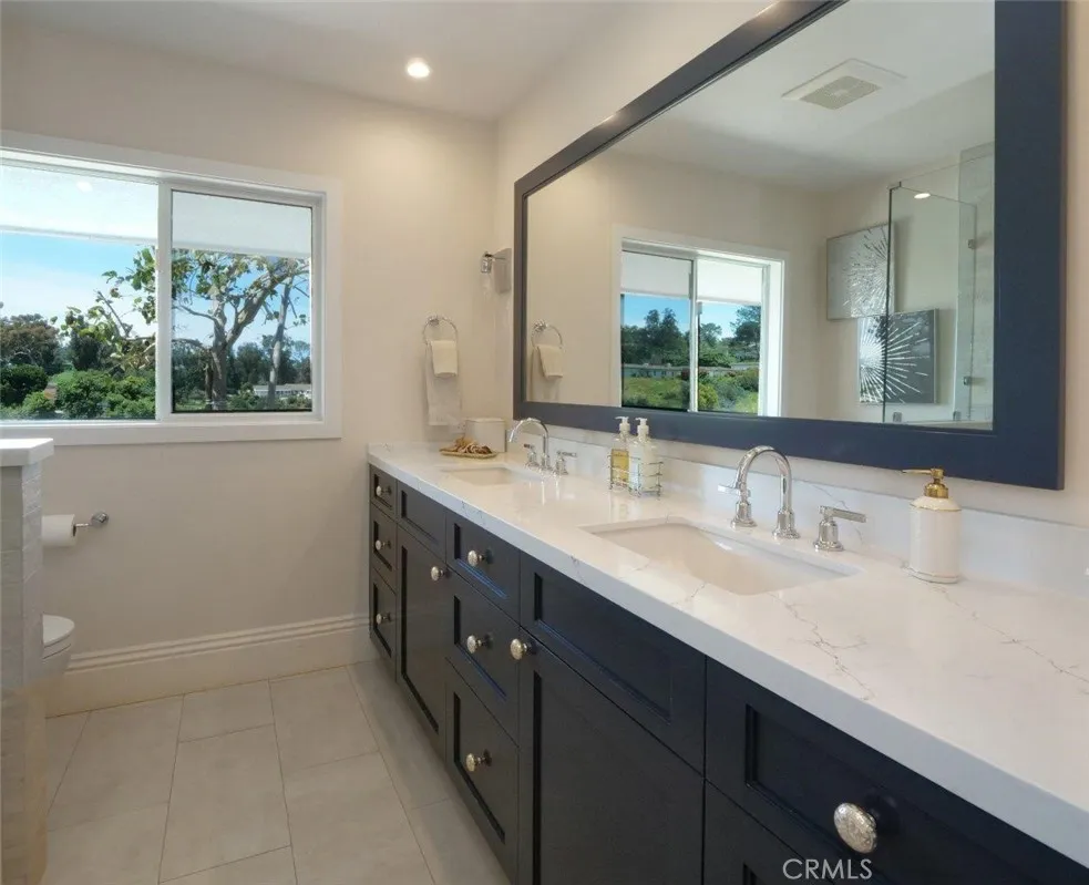 2 El Concho Lane Rolling Hills, CA 90274