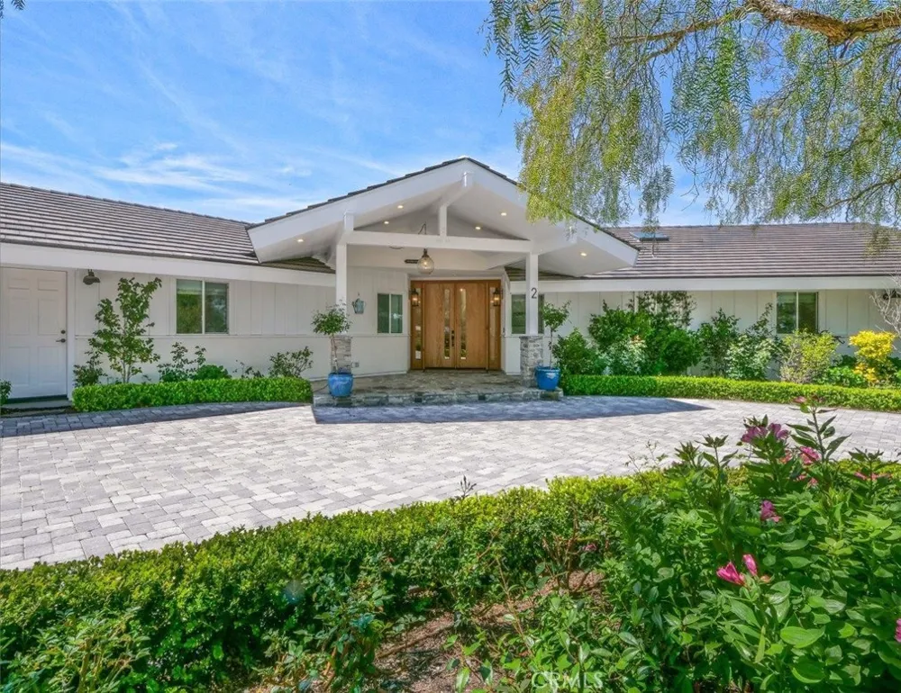 2 El Concho Lane Rolling Hills, CA 90274