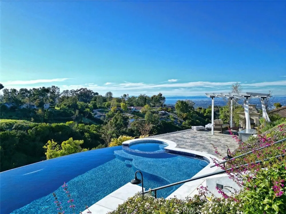 2 El Concho Lane Rolling Hills, CA 90274