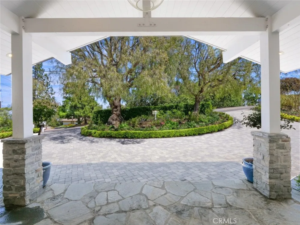 2 El Concho Lane Rolling Hills, CA 90274