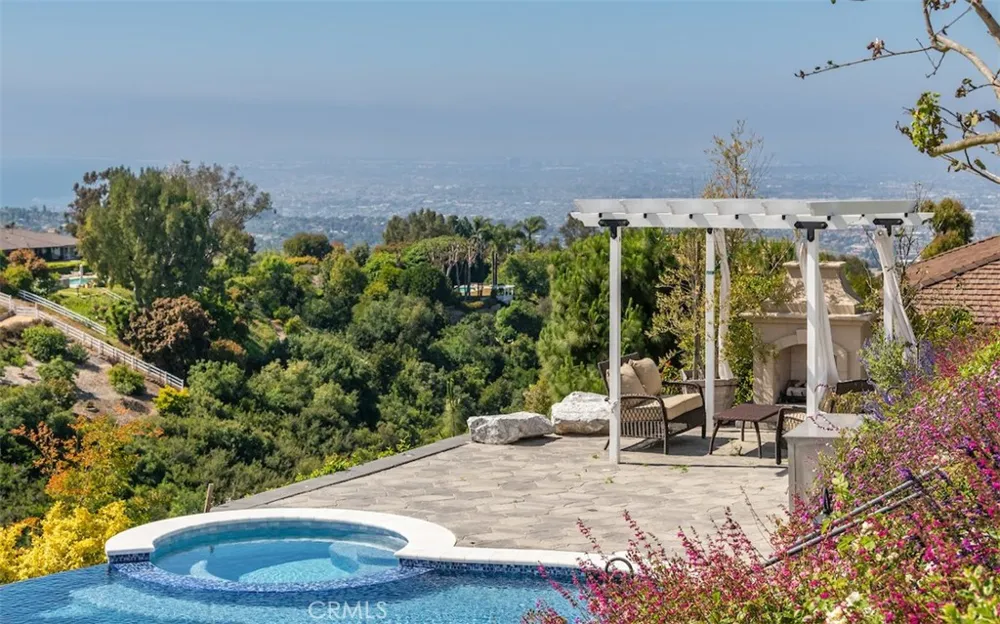 2 El Concho Lane Rolling Hills, CA 90274