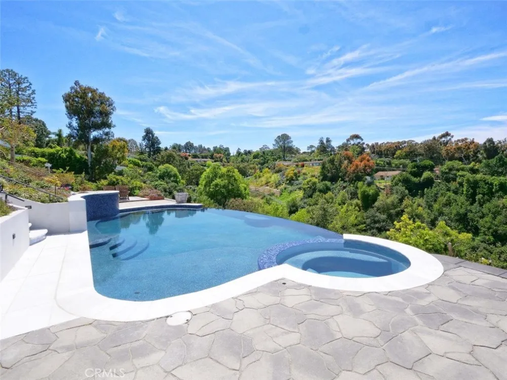 2 El Concho Lane Rolling Hills, CA 90274