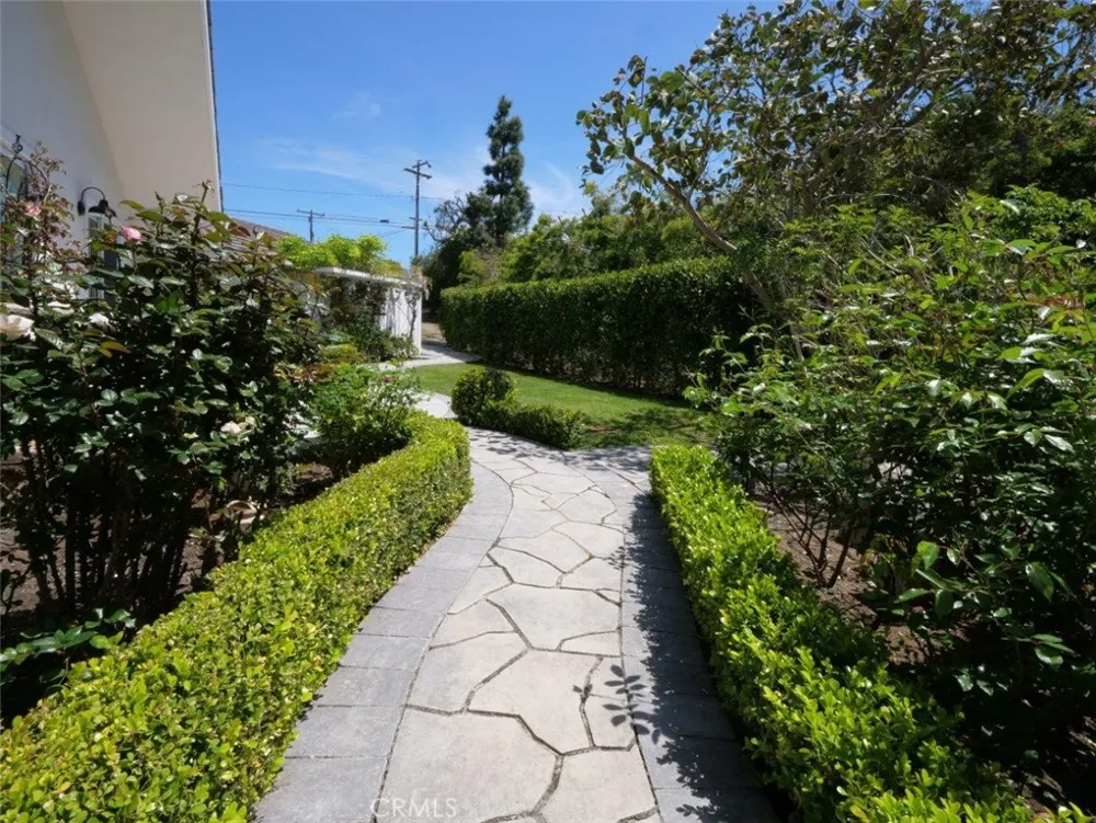 2 El Concho Lane Rolling Hills, CA 90274