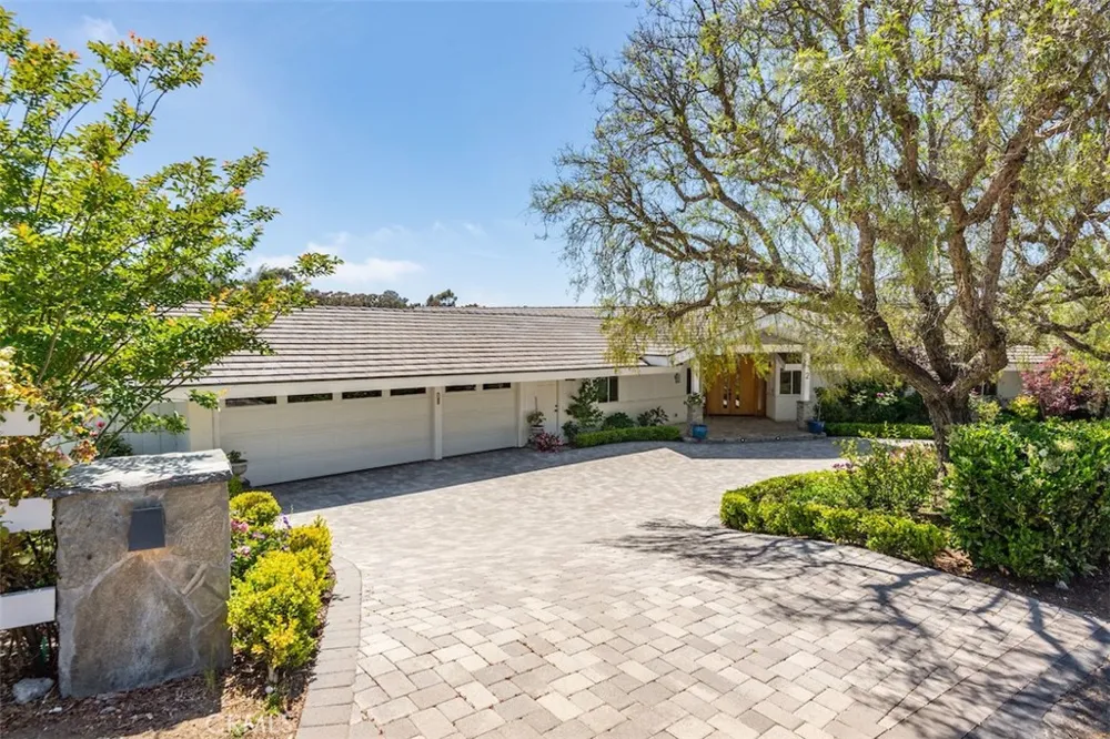 2 El Concho Lane Rolling Hills, CA 90274