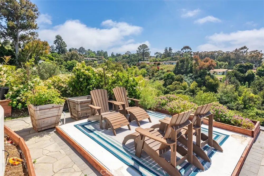 2 El Concho Lane Rolling Hills, CA 90274