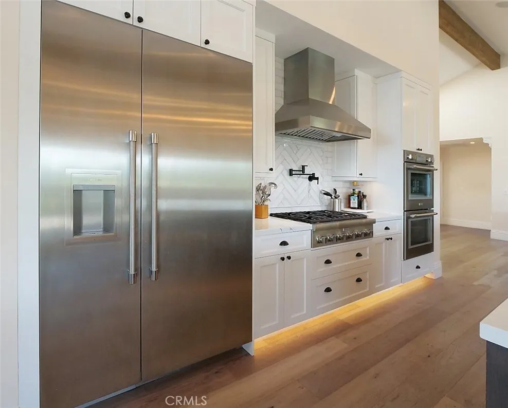 2 El Concho Lane Rolling Hills, CA 90274
