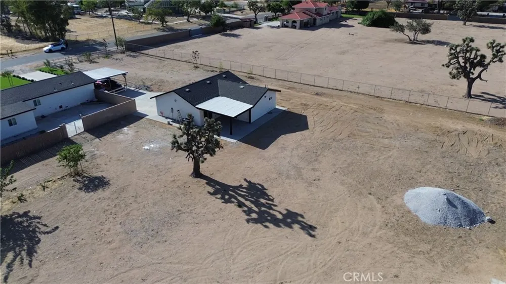 40235 W 17th st Palmdale, CA 93551