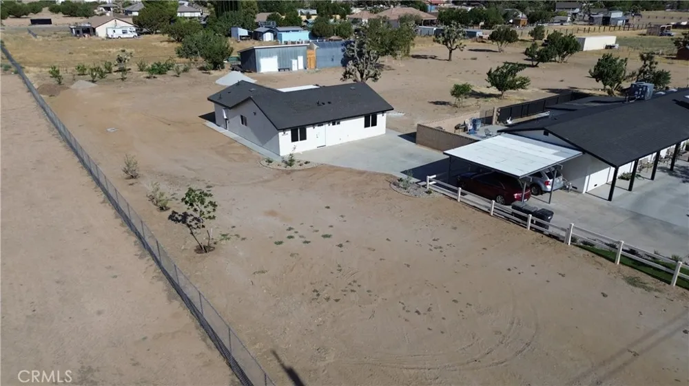 40235 W 17th st Palmdale, CA 93551