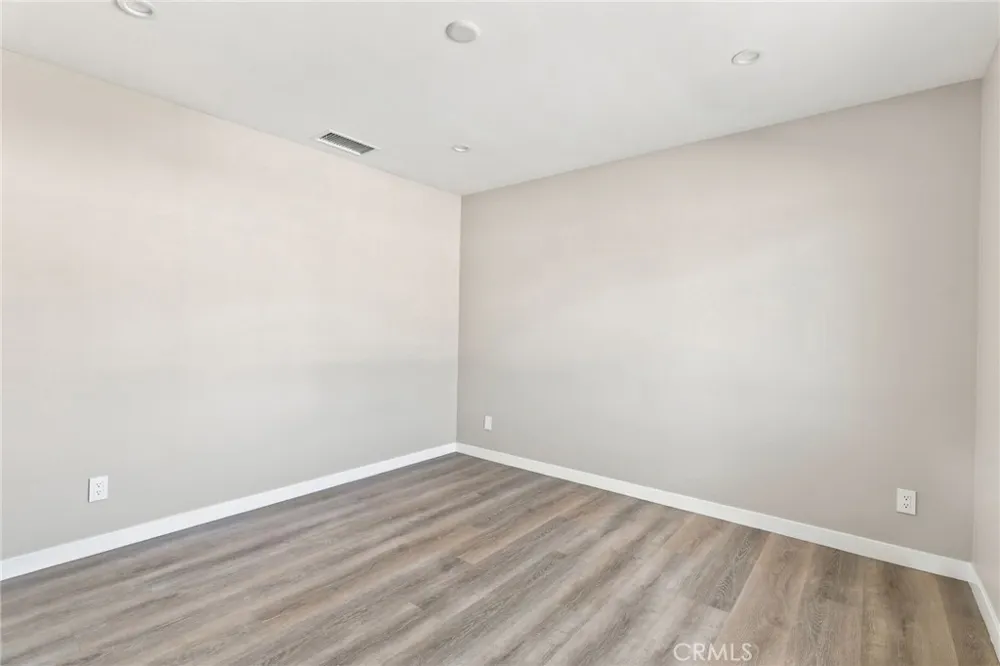 40235 W 17th st Palmdale, CA 93551