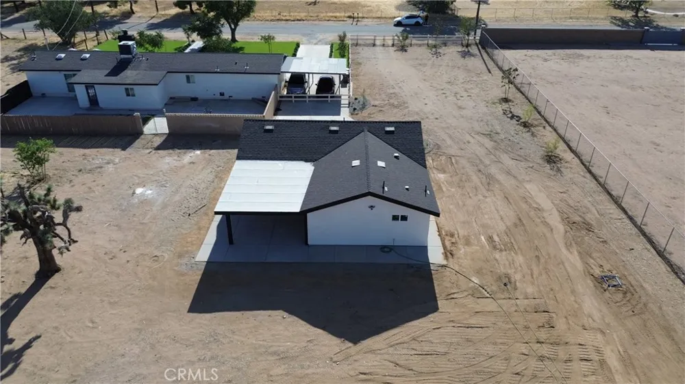40235 W 17th st Palmdale, CA 93551