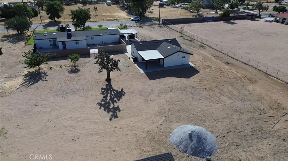 40235 W 17th st Palmdale, CA 93551