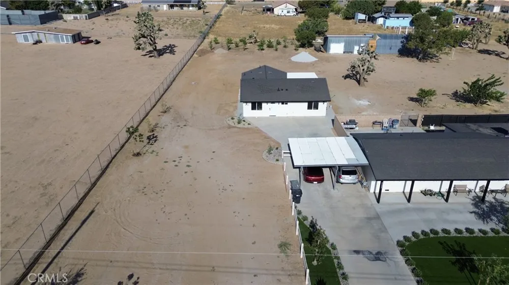 40235 W 17th st Palmdale, CA 93551