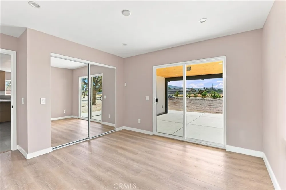 40235 W 17th st Palmdale, CA 93551