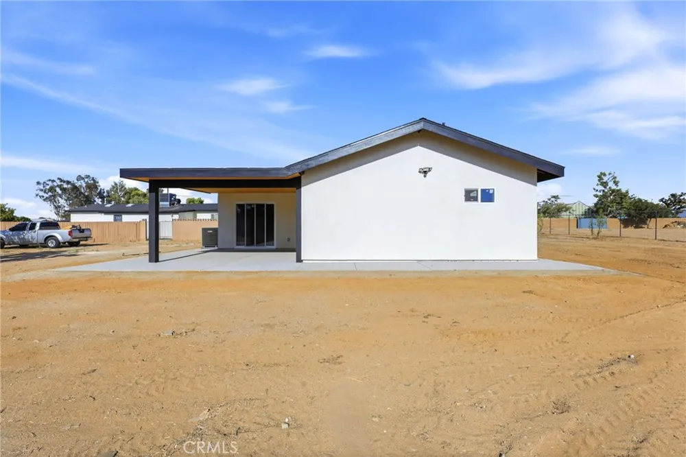 40235 W 17th st Palmdale, CA 93551